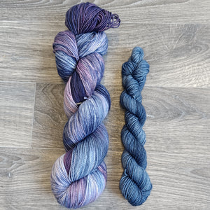 Purple Rain, hand-dyed yarn, 75% SW Merino & 25% Nylon, 100g/425m