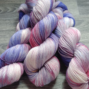 I Love Ewe - hand-dyed yarn Merino/Nylon - 100g skein