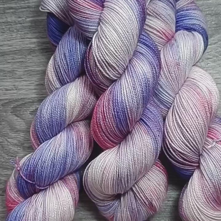 I Love Ewe - hand-dyed yarn Merino/Nylon - 100g skein