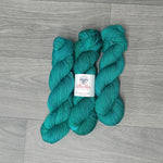 Load image into Gallery viewer, Seaglass - hand-dyed Merino/Nylon mix, 100g, 425m
