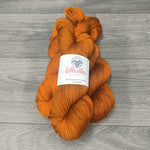 Load image into Gallery viewer, Shipwreck Rust - hand-dyed Merino/Nylon mix, 100g, 425m
